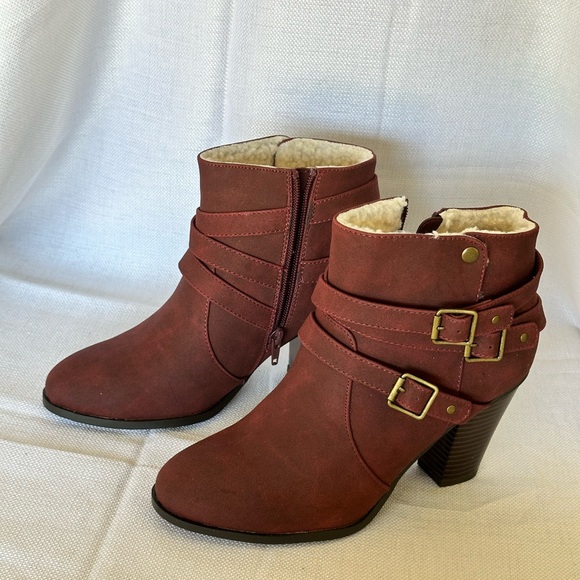 Just Fab Booties - Picture 1 of 4